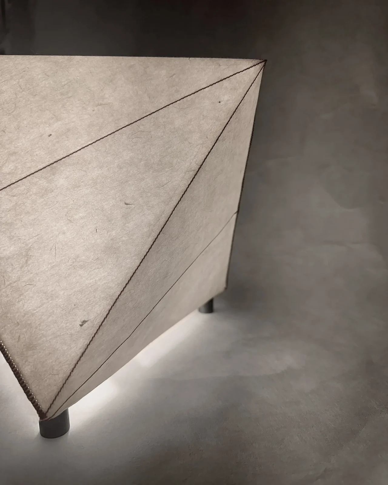 Biiit 006 Table Lamp In Paper And Brass — 4
