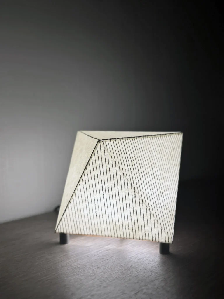 Biiit 007 Table Lamp In Paper And Brass — 2