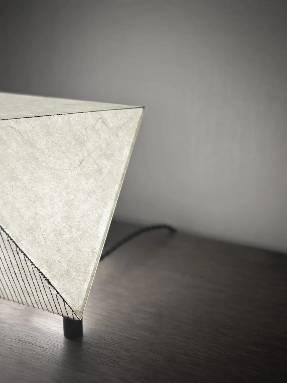 Biiit 007 Table Lamp In Paper And Brass — 4