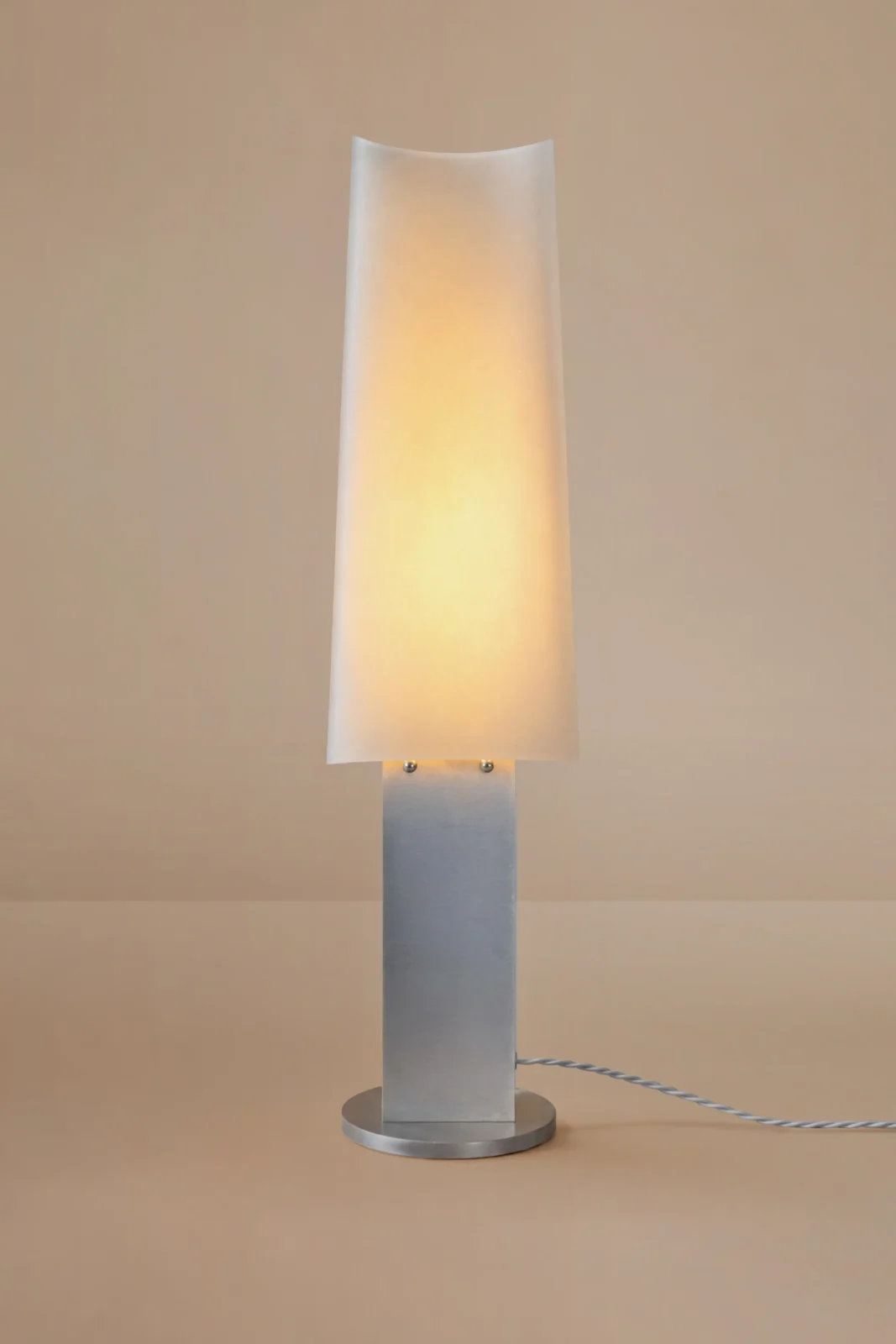 Soft Ply Table Lamp in lacquered Paper — 3