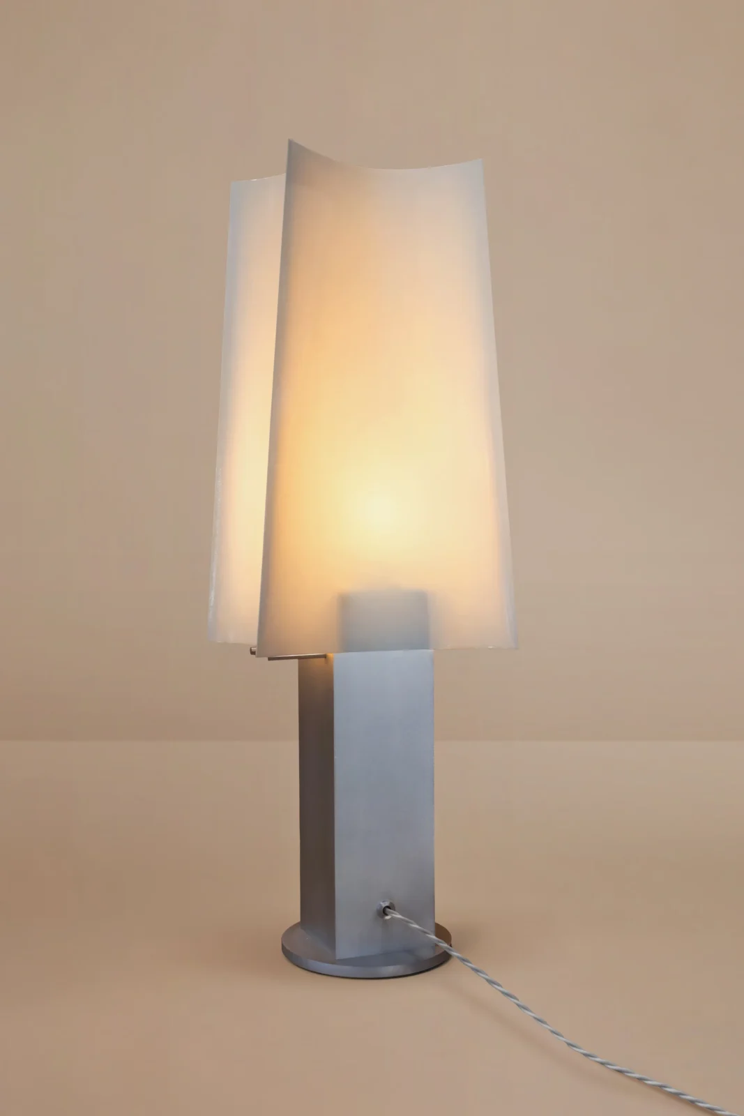 Soft Ply Table Lamp in lacquered Paper — 4