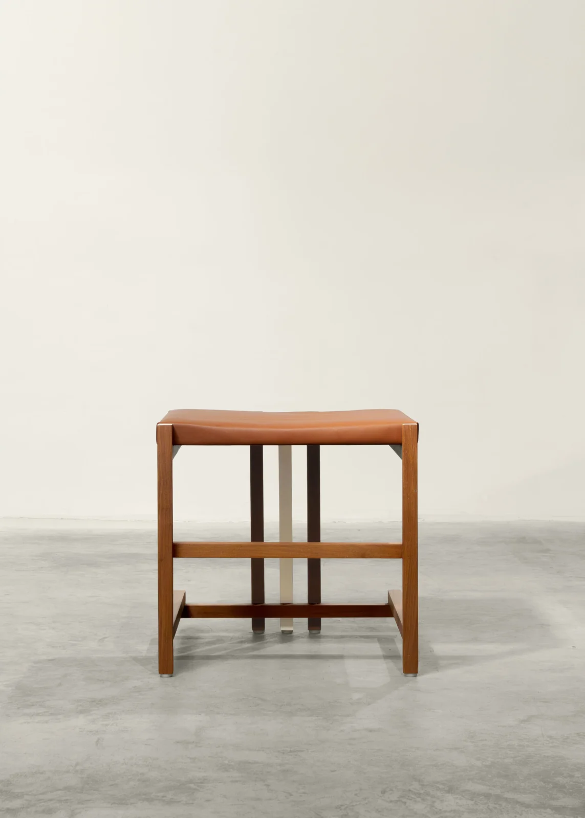 Amigo Standard Stool — 3