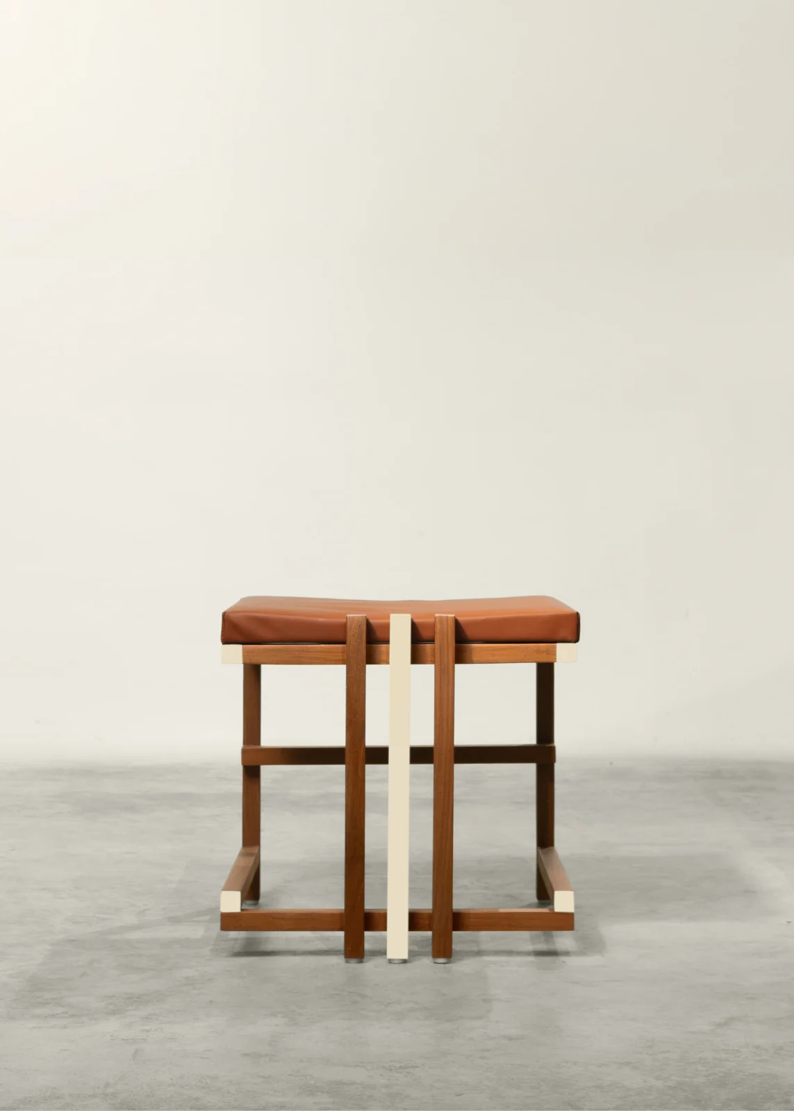 Amigo Standard Stool — 2