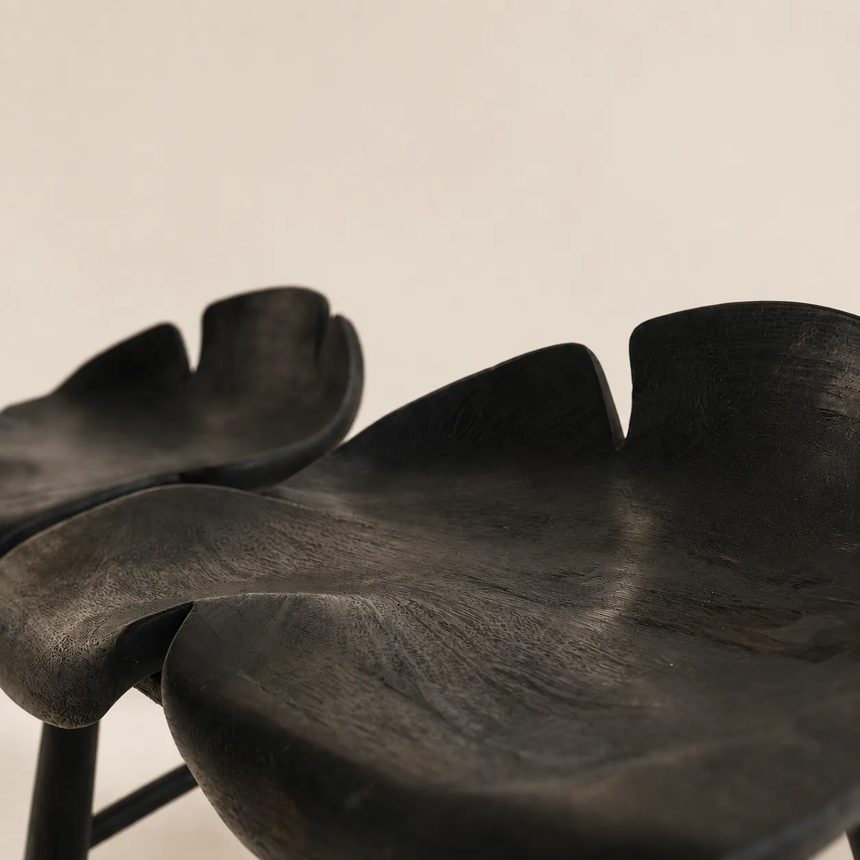 2-bloom Bench — 2