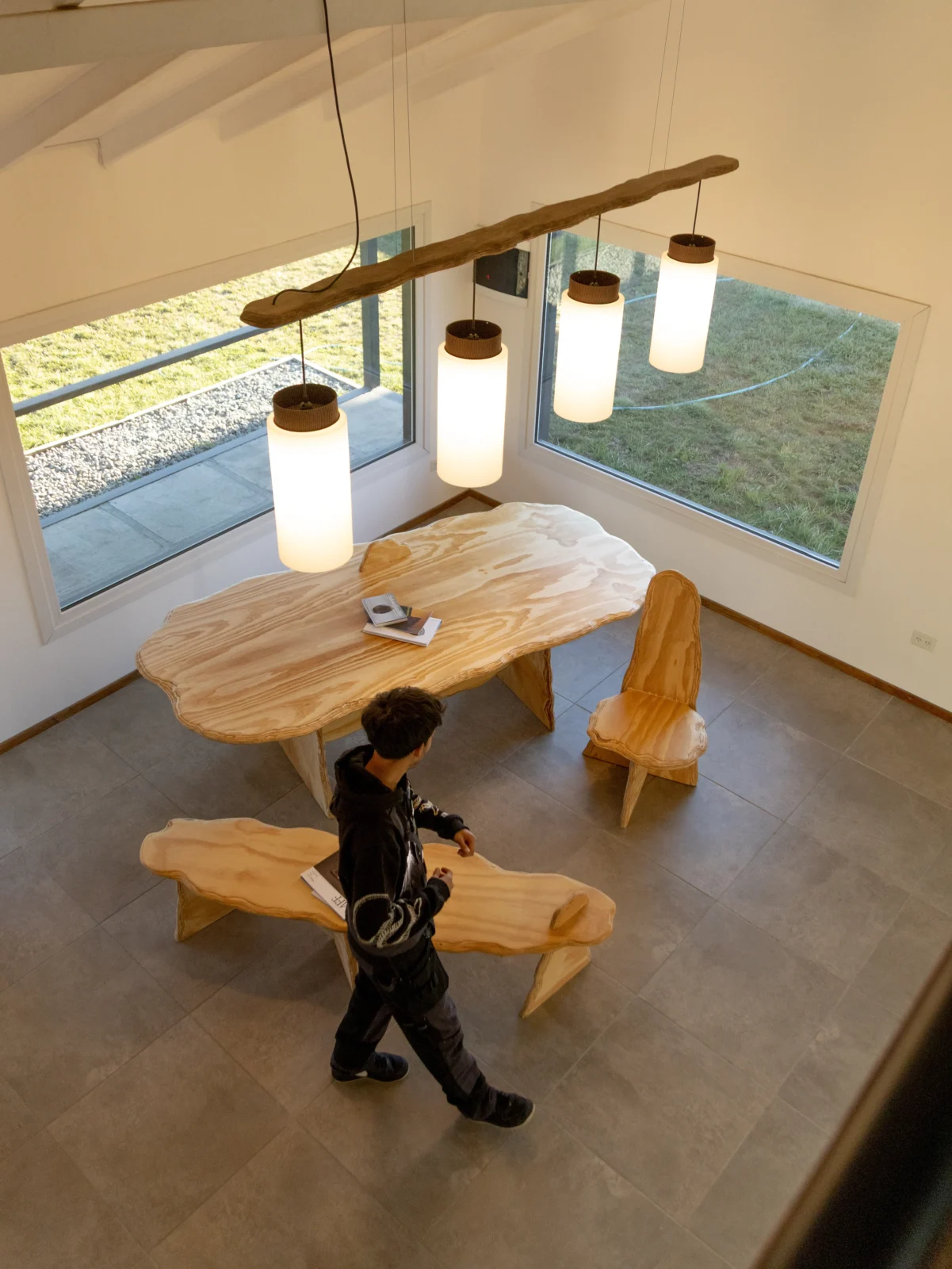 Estratos Dining Table — 3