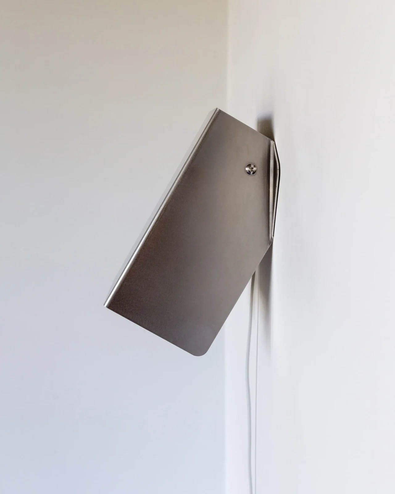 Versa Wall Sconce In Stainless Steel — 5