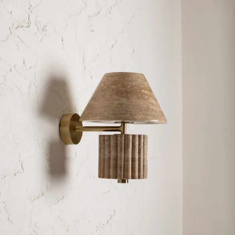 Rio Wall Lamp In Beige Travertine And Brass — 5