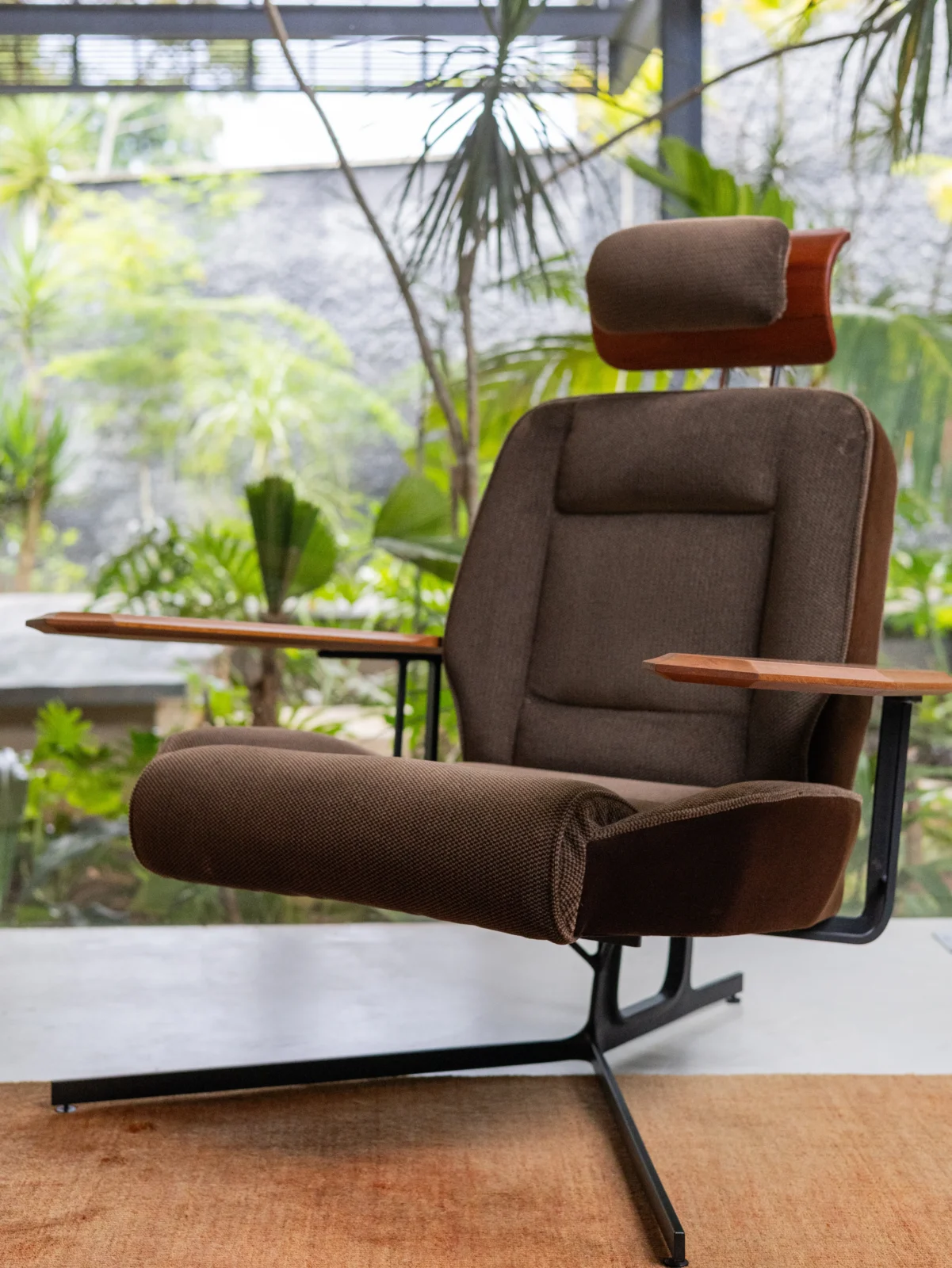 Re-36 Armchair — 8