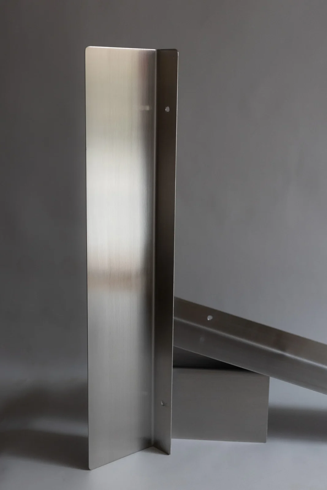 Bent Wall Shelf 02 — 7