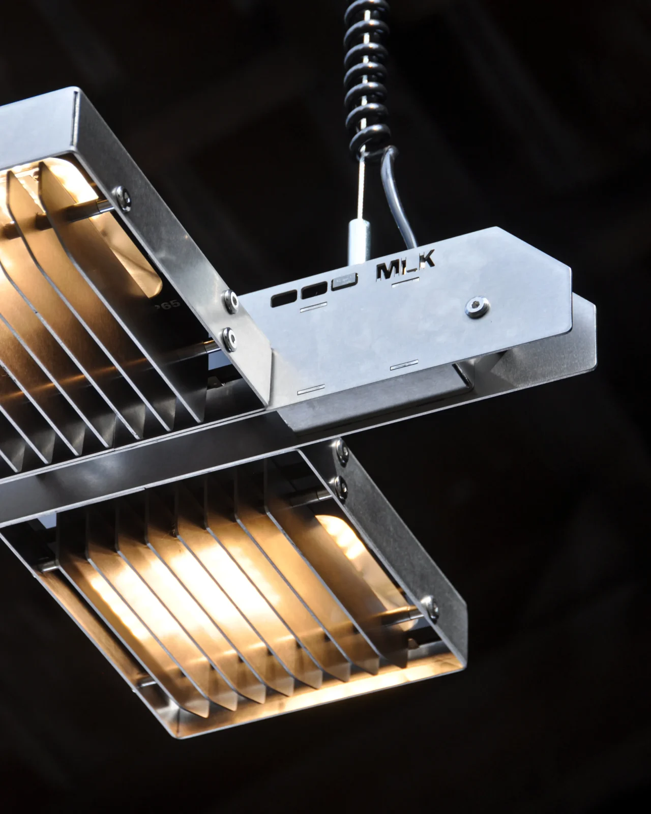 Ads200x04 Pendant Lamp in Matte Steel — 8