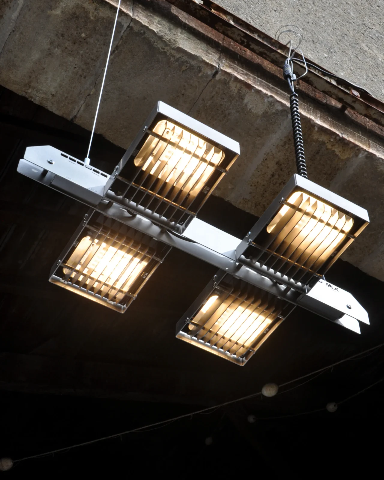Ads200x04 Pendant Lamp in Matte Steel — 5