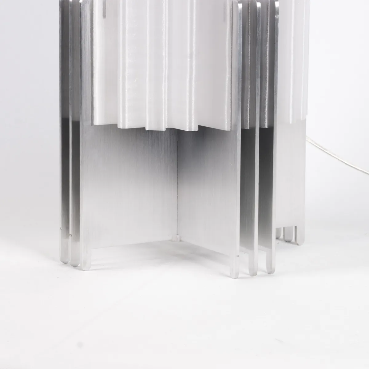 Plus Table Lamp in Aluminum — 7