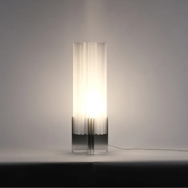 Plus Table Lamp in Aluminum — 10