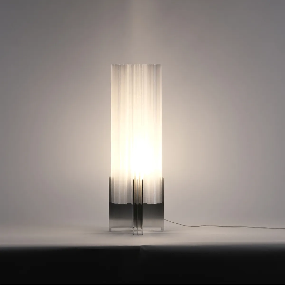 Plus Table Lamp in Aluminum — 10