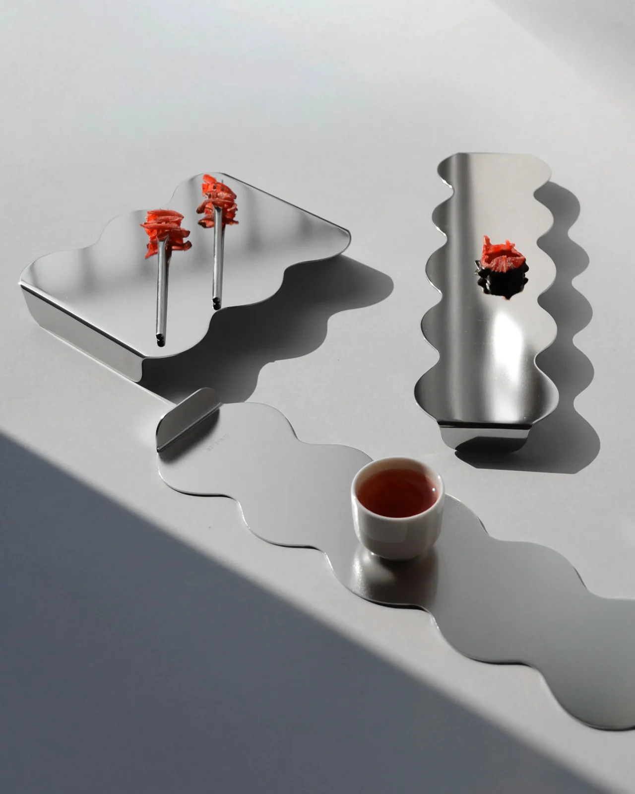 Silk Mirror Serving Stand & Tray