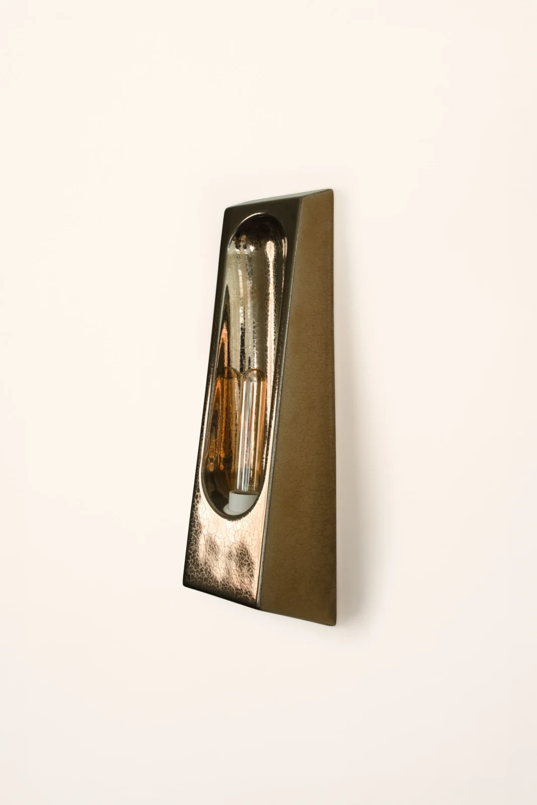 Alcove European Wall Sconce In Glazed Ceramic — 2
