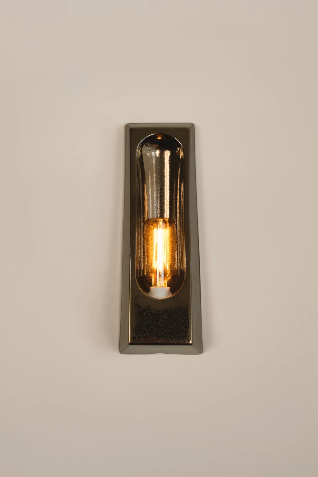 Alcove European Wall Sconce In Glazed Ceramic — 3