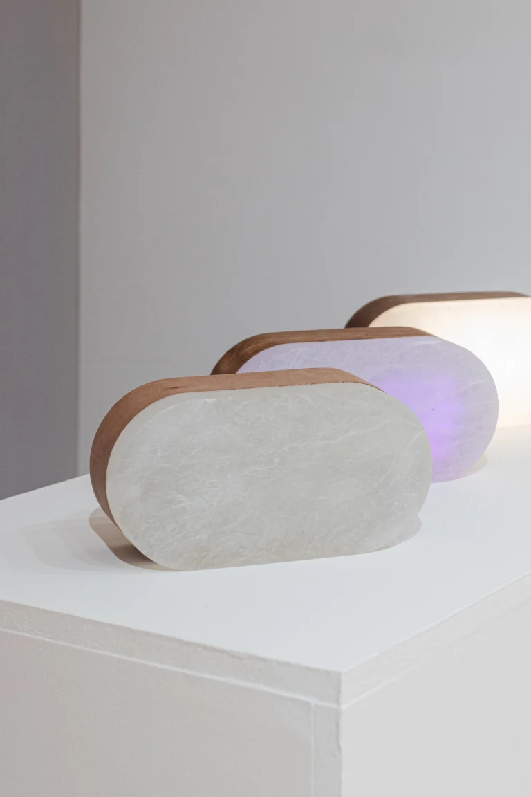 Cumulo Table Lamp in Alabaster and Oak Wood — 5
