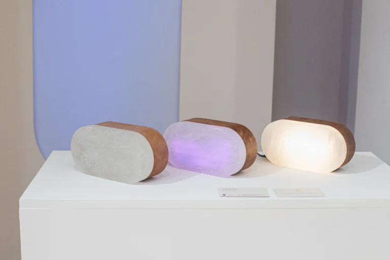 Cumulo Table Lamp in Alabaster and Oak Wood — 3