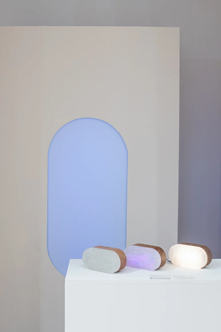 Cumulo Table Lamp in Alabaster and Oak Wood — 2