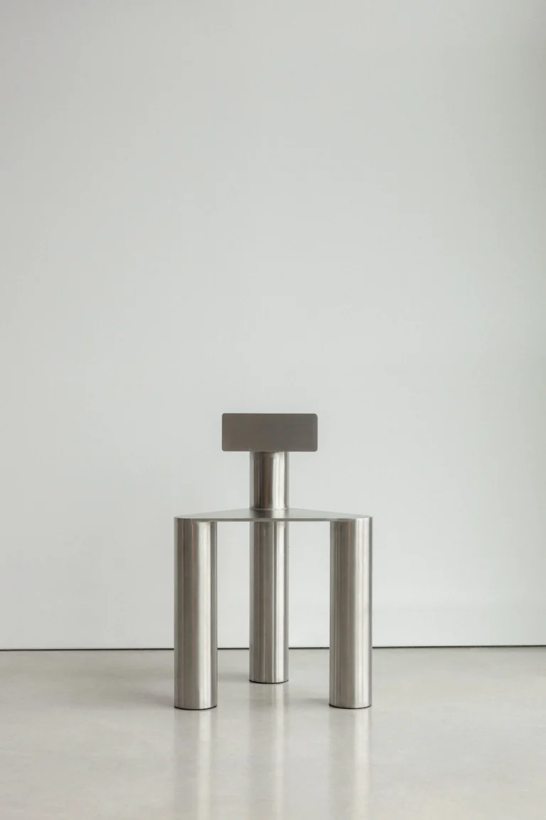 La Chaise — Trépieds Collection — 1