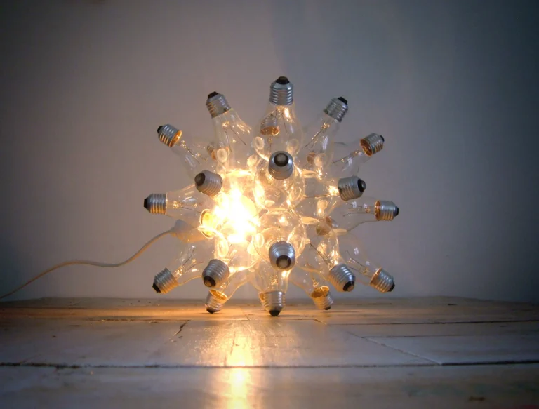 "Spare" Table Lamp in Ultraclear Glass and Metal — 9