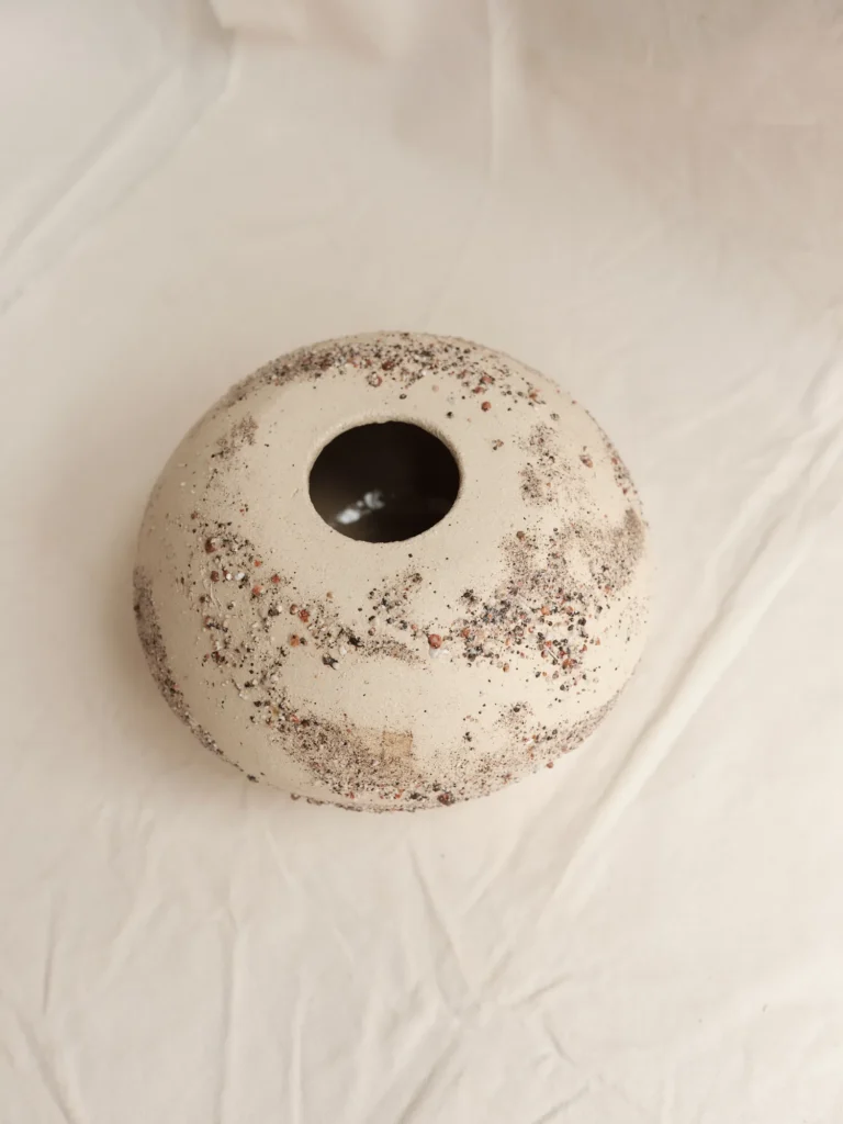 Globe Vessel 01 — 3