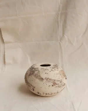 Globe Vessel 01