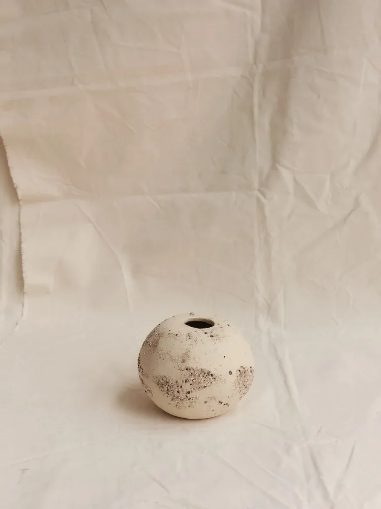 Globe Vessel 02 — 2