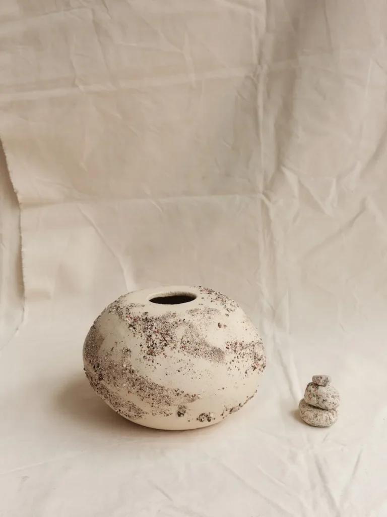 Globe Vessel 01 — 2