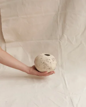 Globe Vessel 02