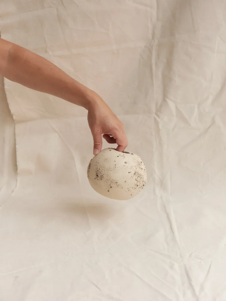 Globe Vessel 02 — 5