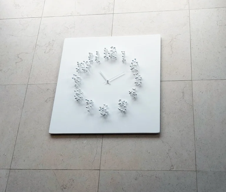 "mocap" Illusionistic Wall Clock — 9