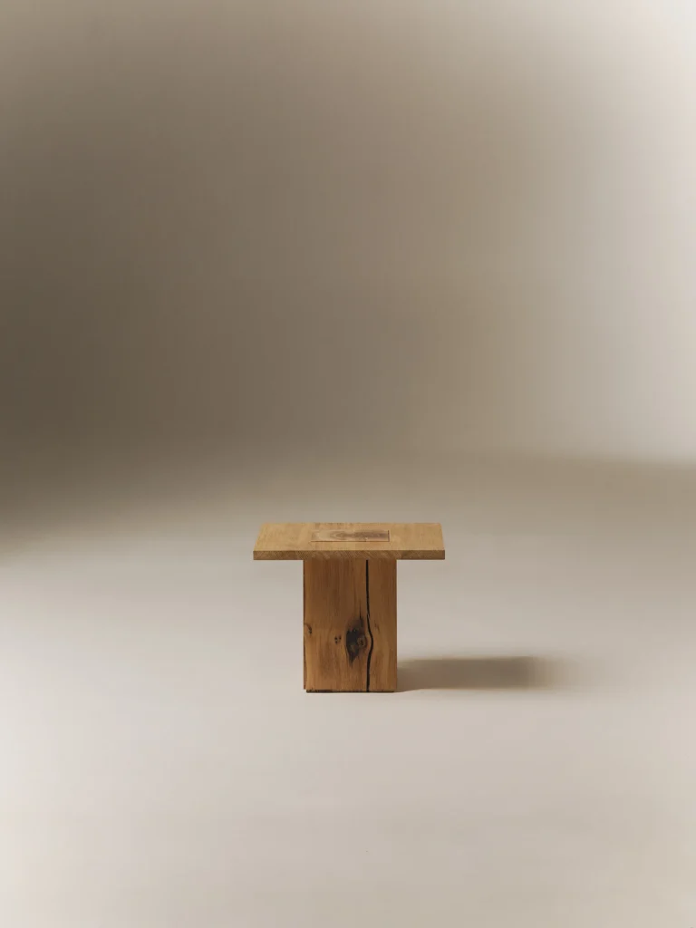 Corazón Side Table in Solid Oak — 2