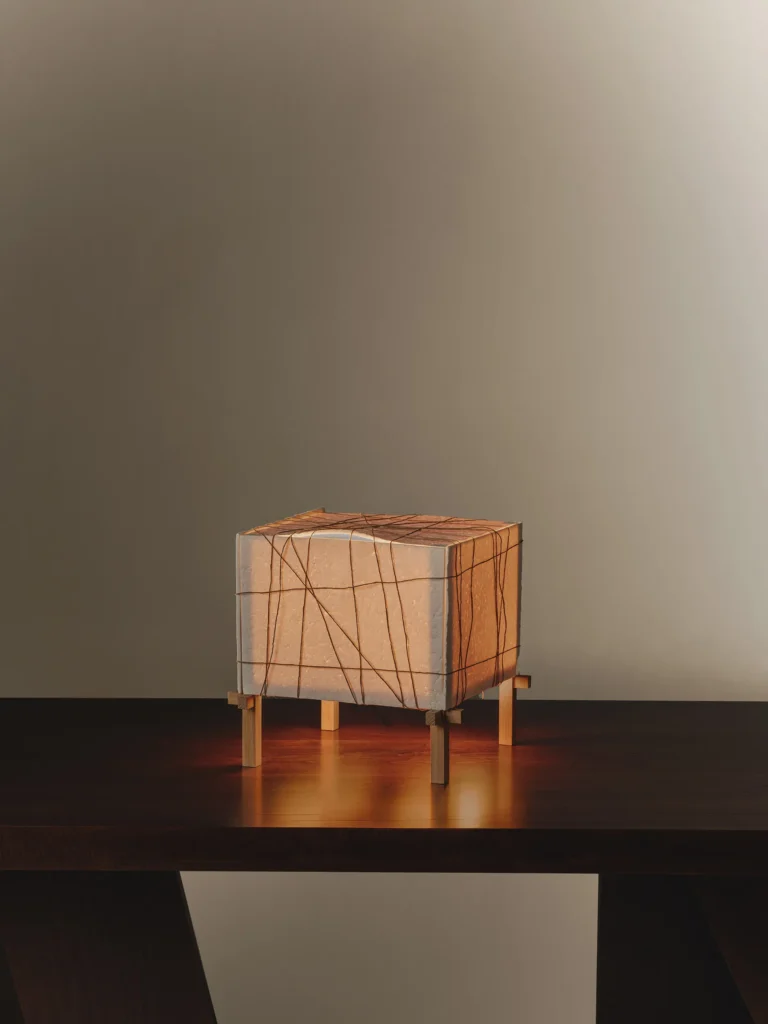 Fardo Table Lamp in Porcelain, Oak Wood and Rope — 2