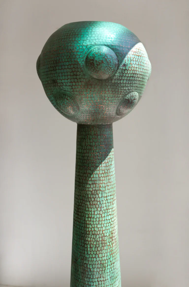 Artefacto Copper Venus Floor Lamp in Hammered Copper — 3