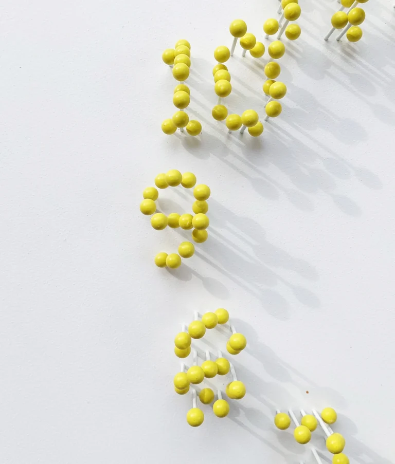 "mocap" Illusionistic Wall Clock White/yellow — 5