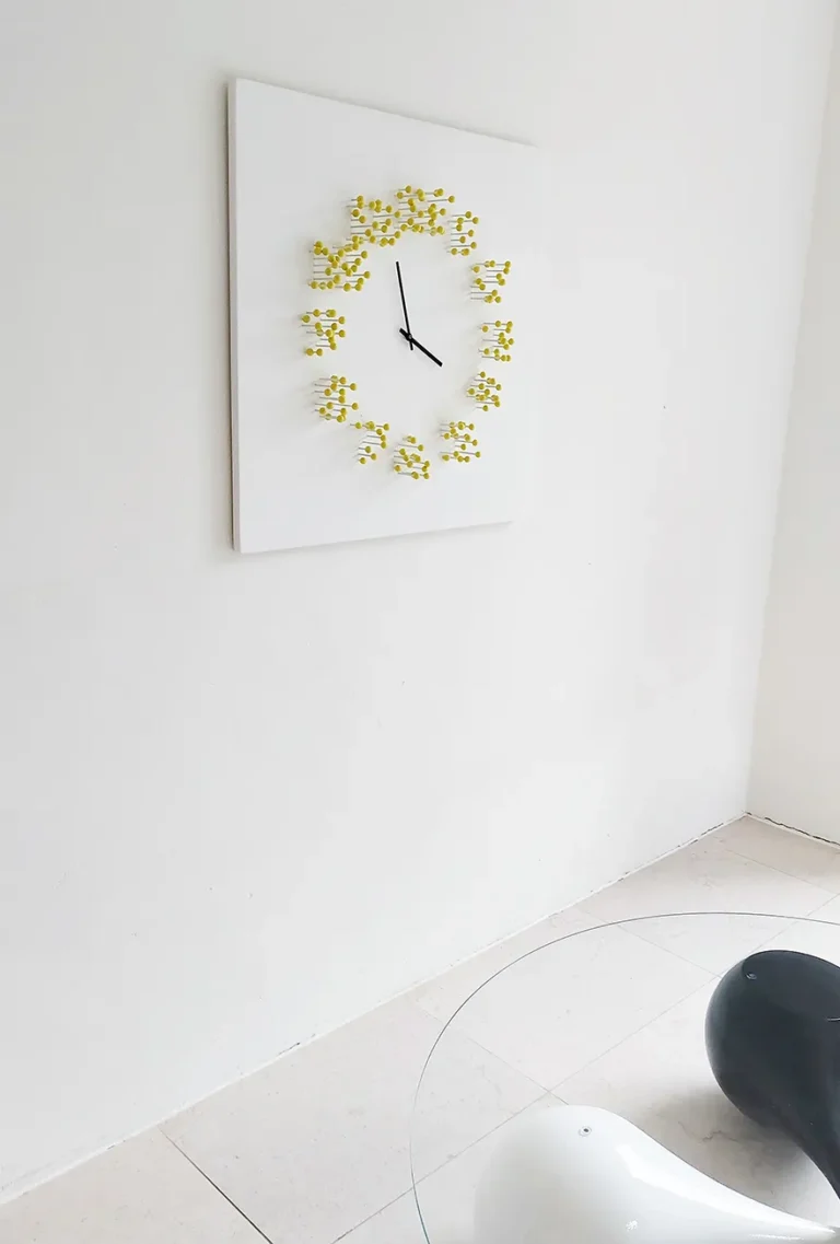 "mocap" Illusionistic Wall Clock White/yellow — 10
