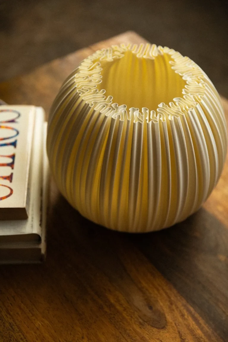 B 1 Table Lamp in Biopolymer — 3