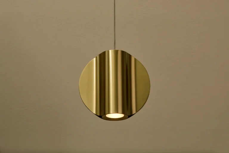 Pétale Pendant Lamp in Brass — 5