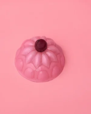 JELLO M hand-blown glass cloche in cherry cream